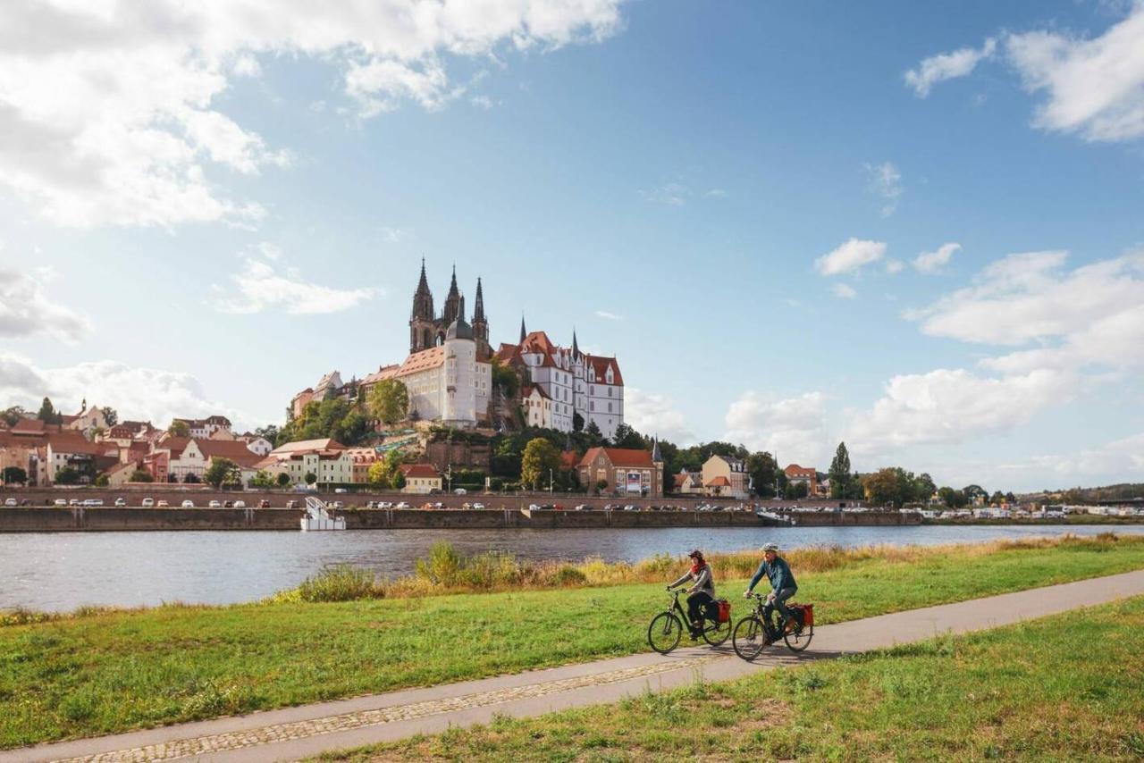 Ruhig - Privatparkplatz - Barrierearm Quiet - Private Car Park - Low Barrier Magdeburg Exterior foto